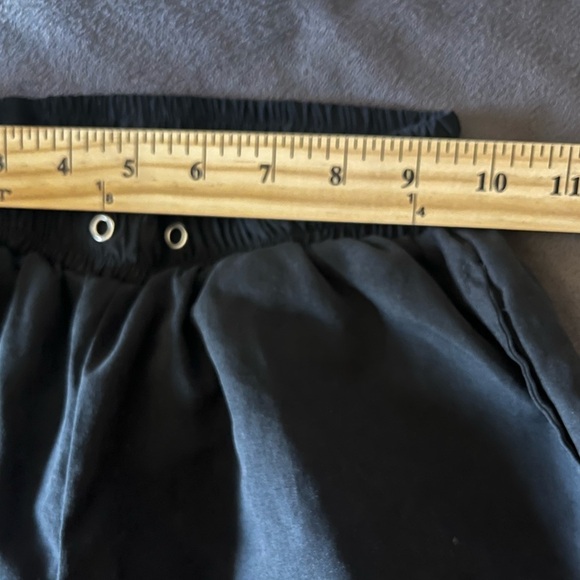 Pretty Little Thing Black Lightweight Pants US 2 Neutral Elastic Waist Trousers - Picture 8 of 10